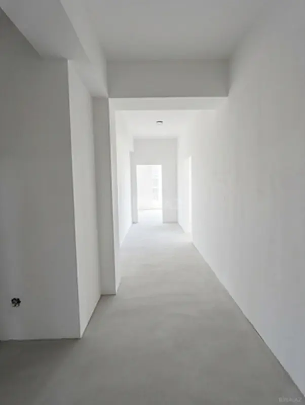 Satılır 2 otaqlı mənzil 96 m²