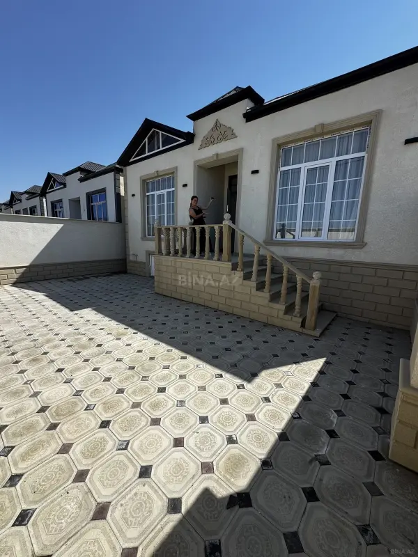 Satılır 3 otaqlı həyət evi 100 m²