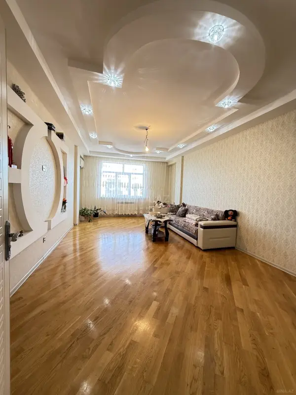 Satılır 3 otaqlı mənzil 120 m²