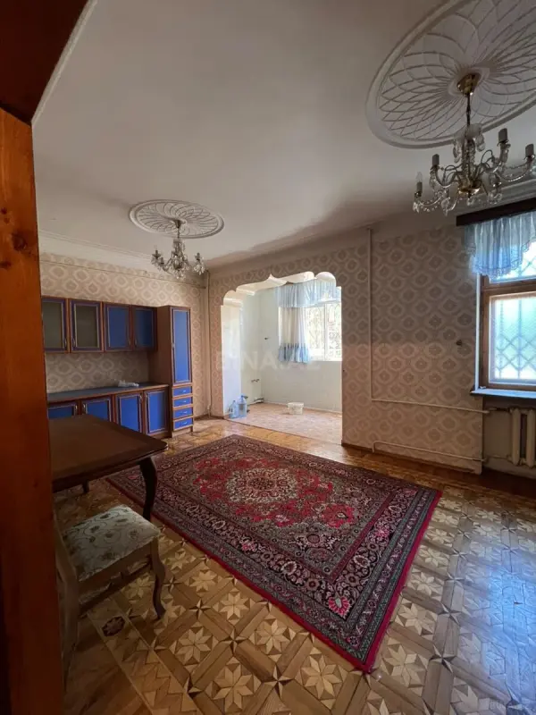Kirayə verilir 4 otaqlı mənzil 100 m²