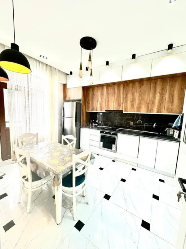 Kirayə verilir 3 otaqlı mənzil 105 m²