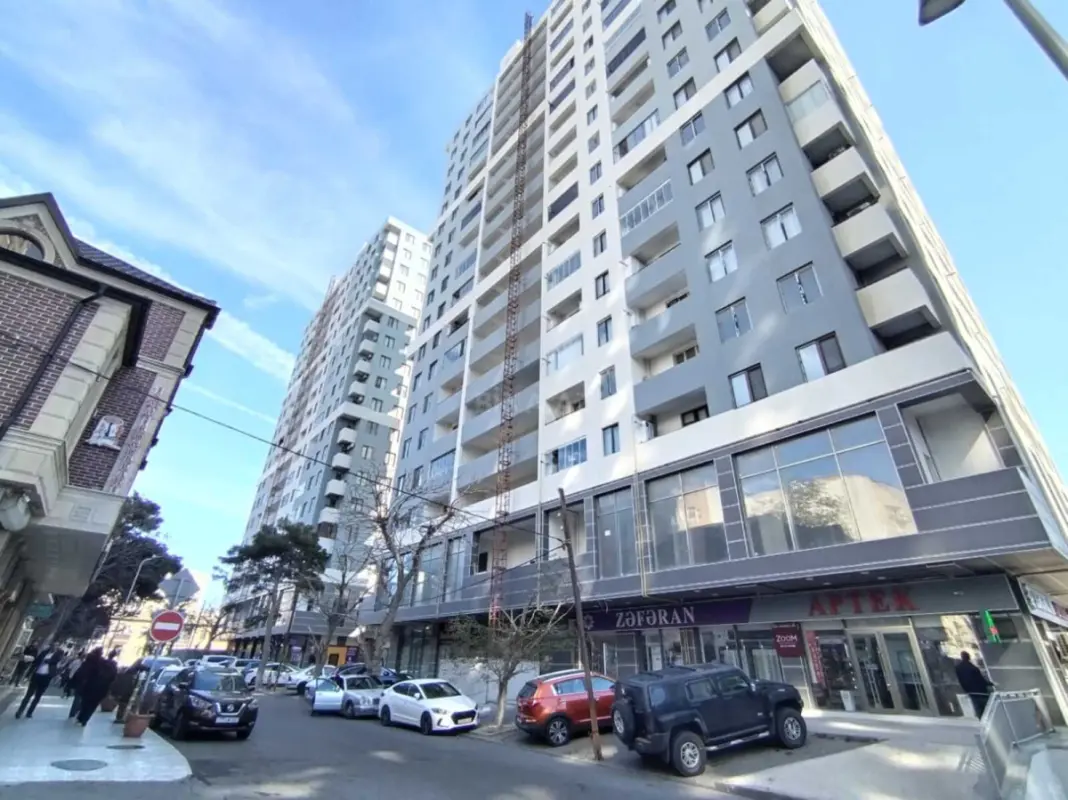 Satılır 1 otaqlı mənzil 67 m²