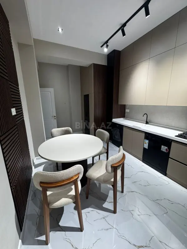 Kirayə verilir 3 otaqlı mənzil 125 m²