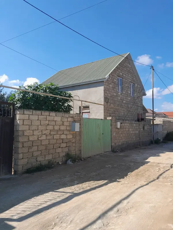 Satılır 4 otaqlı həyət evi 120 m²
