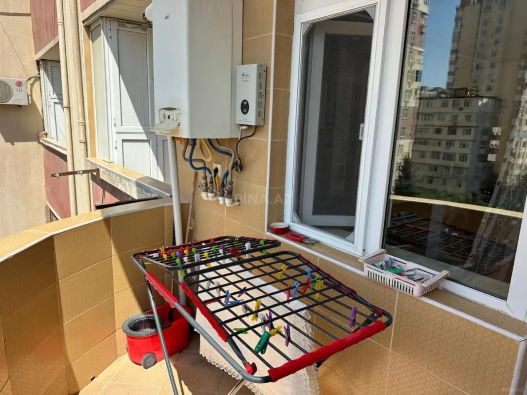 Satılır 3 otaqlı mənzil 138 m²