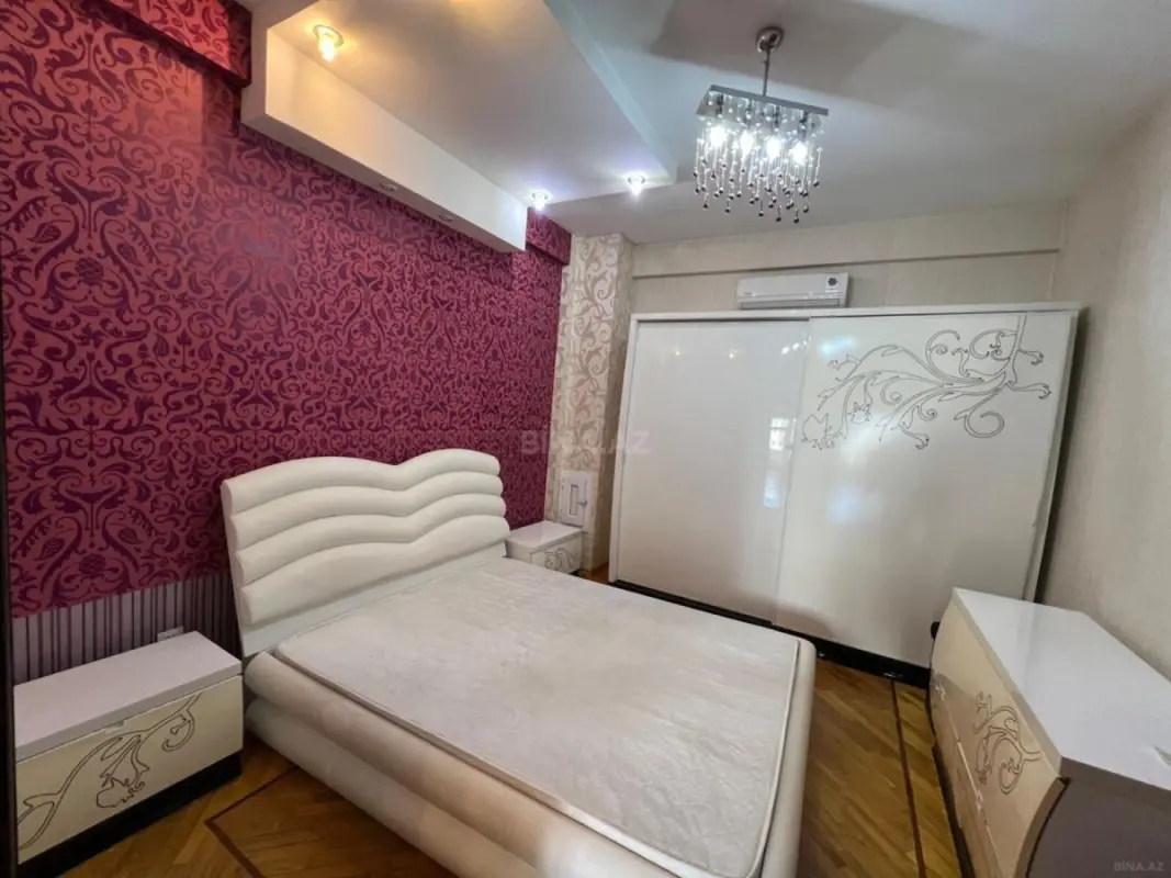 Kirayə verilir 2 otaqlı mənzil 80 m²