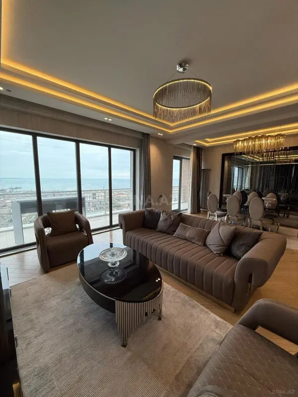 Kirayə verilir 3 otaqlı mənzil 160 m²