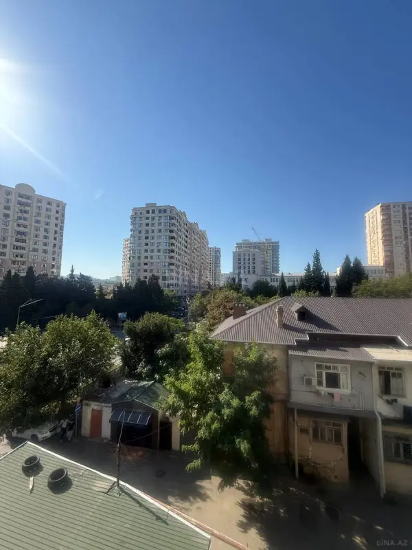 Kirayə verilir 2 otaqlı mənzil 65 m²