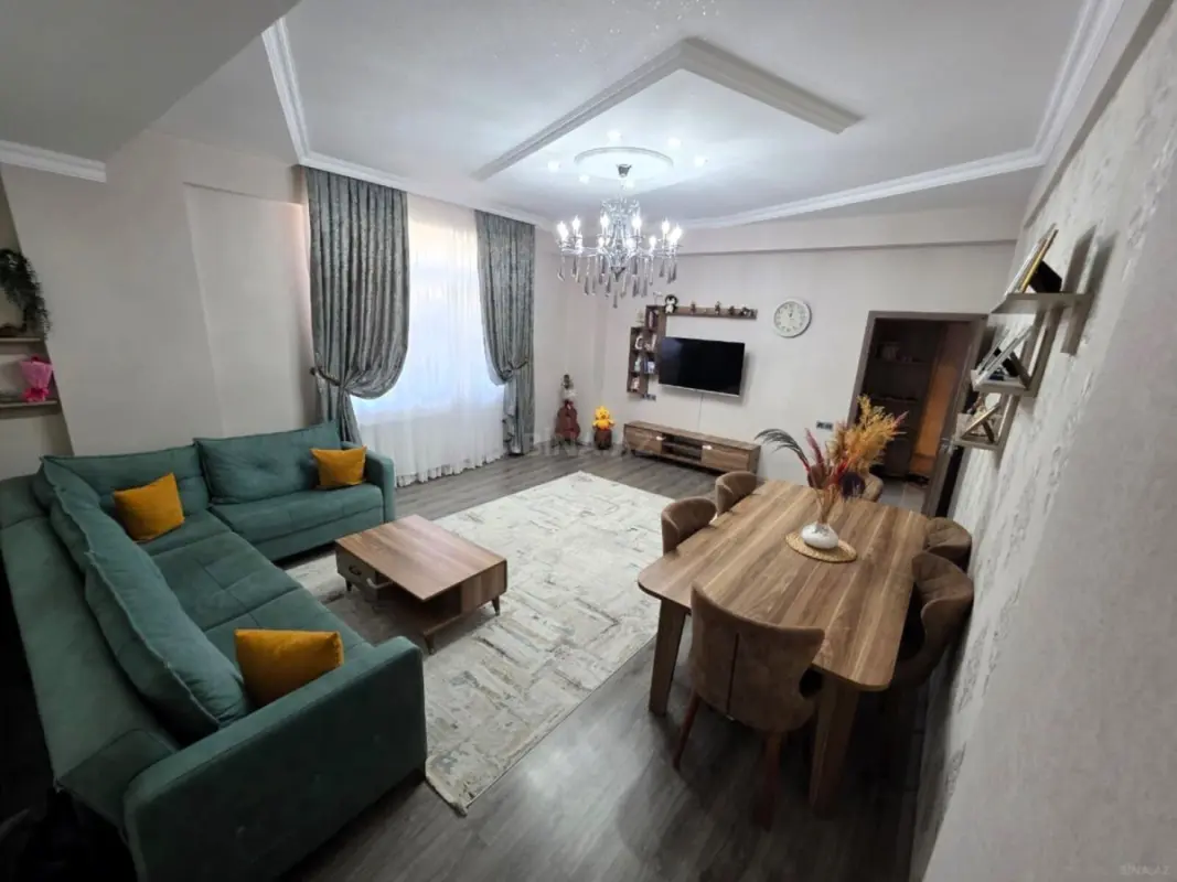 Satılır 2 otaqlı mənzil 92 m²