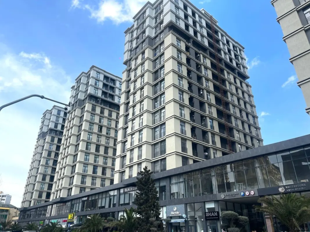 Satılır 2 otaqlı mənzil 91 m²