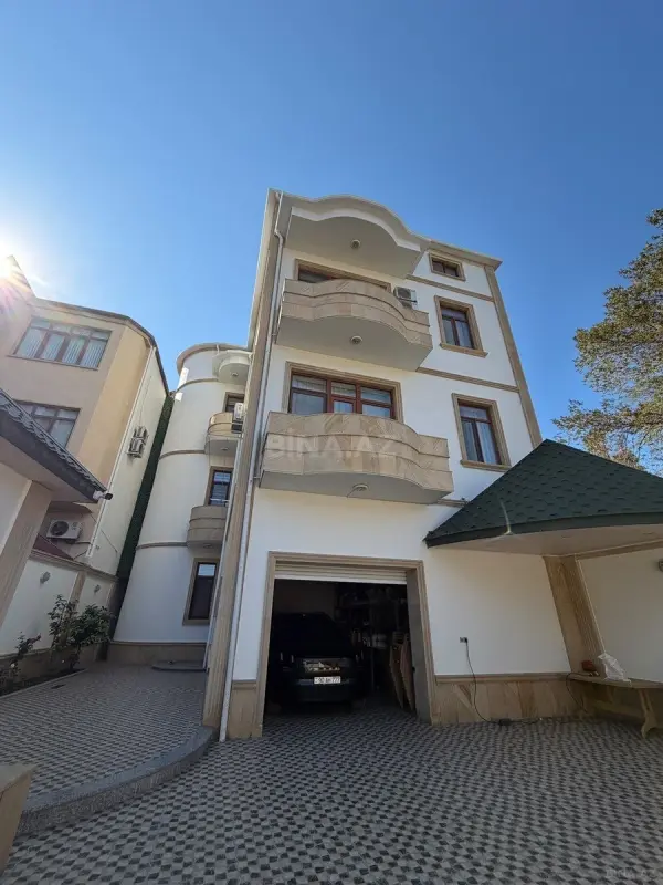Satılır 7 otaqlı həyət evi 600 m²