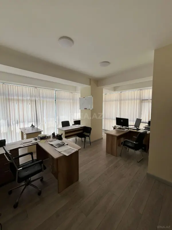 Kirayə verilir 4 otaqlı ofis 130 m²