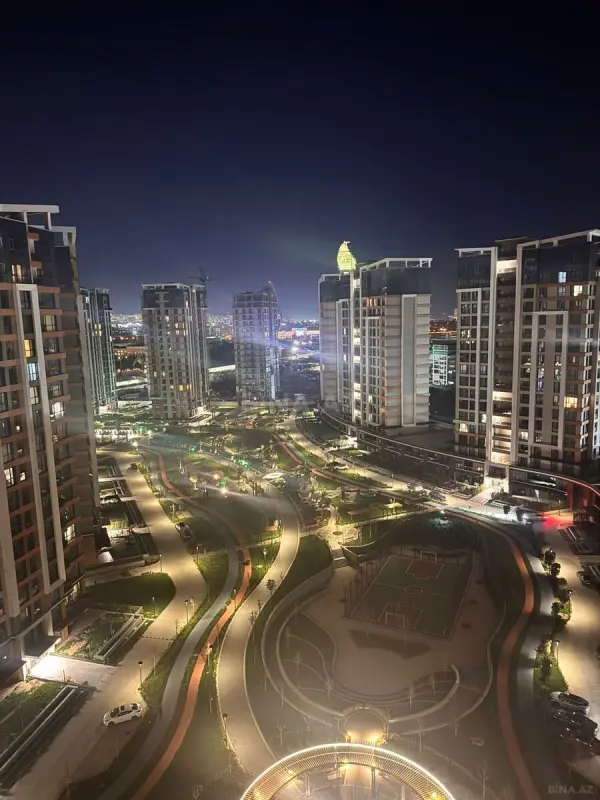 Kirayə verilir 4 otaqlı mənzil 130 m²