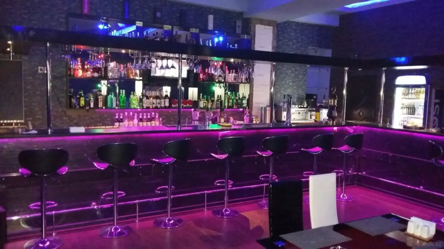 Satılır obyekt 294 m²