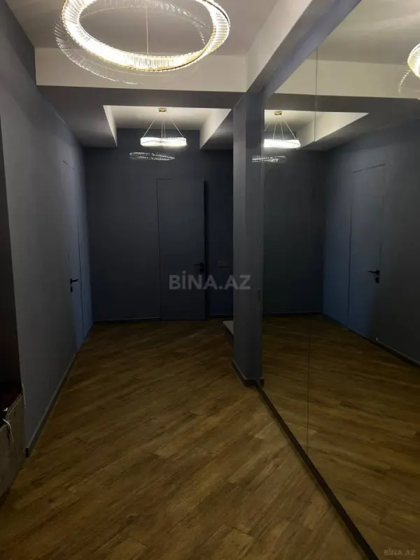 Kirayə verilir 4 otaqlı mənzil 235 m²