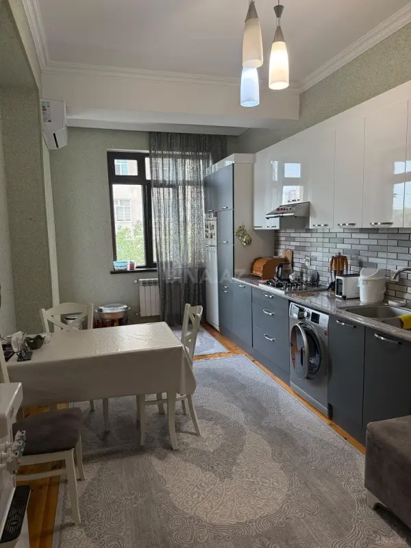 Satılır 3 otaqlı mənzil 94 m²