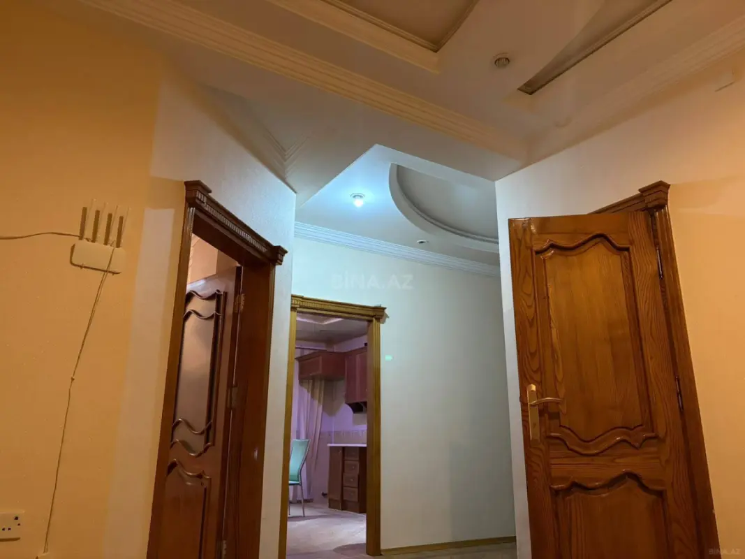Satılır 4 otaqlı mənzil 158 m²