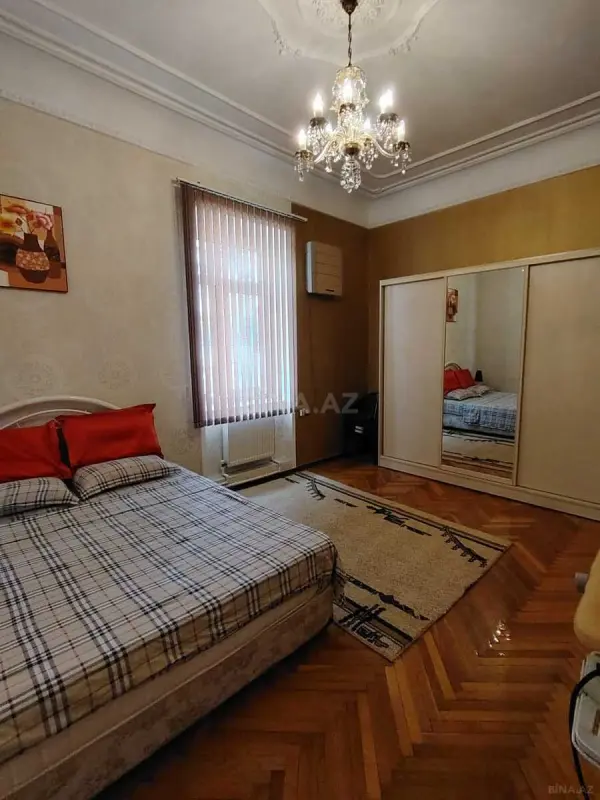 Kirayə verilir 2 otaqlı mənzil 90 m²