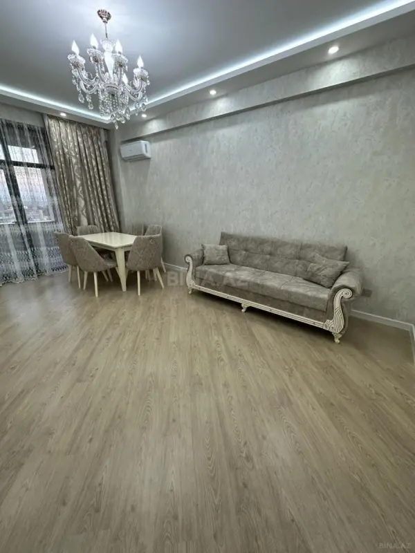 Kirayə verilir 2 otaqlı mənzil 68 m²
