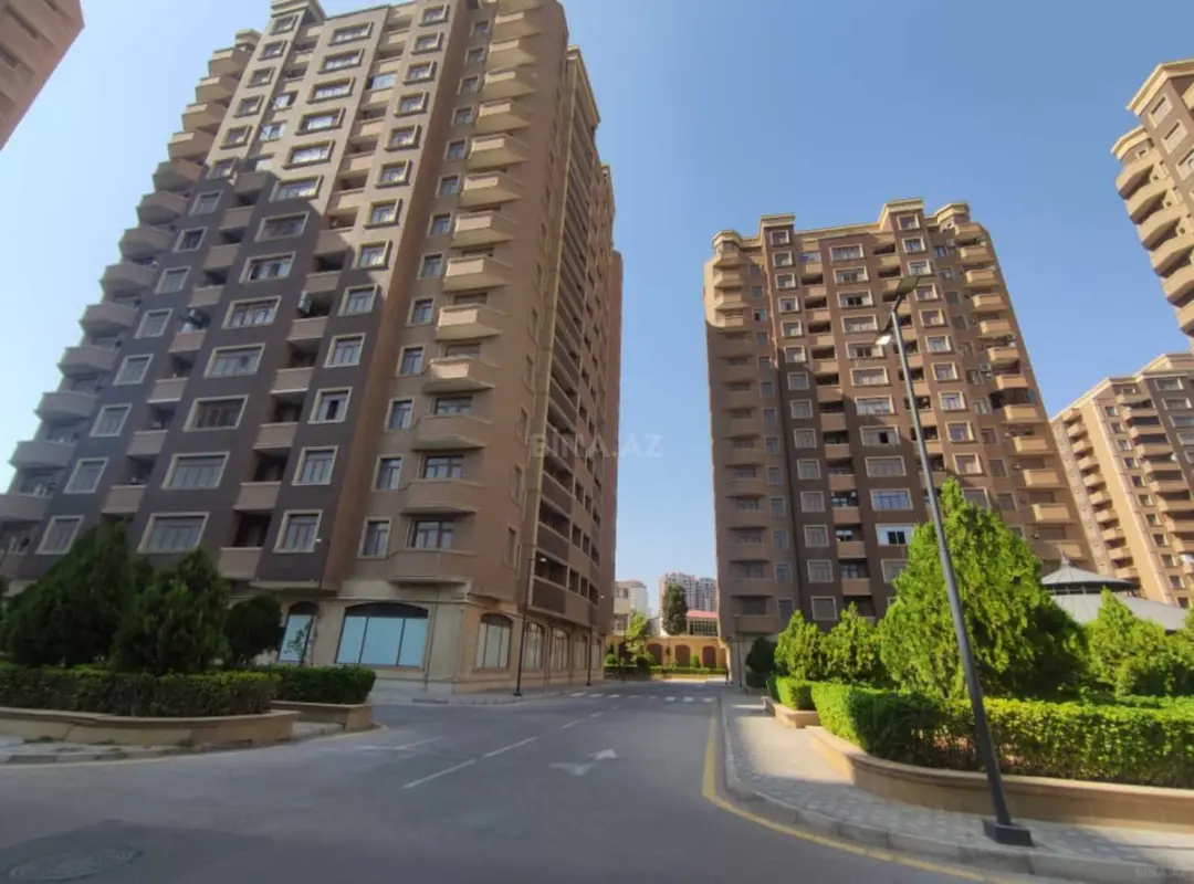 Satılır 2 otaqlı mənzil 114 m²
