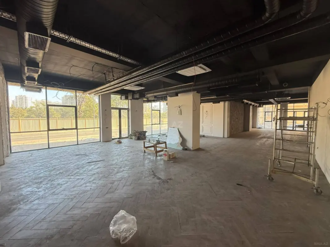 Satılır obyekt 450 m²