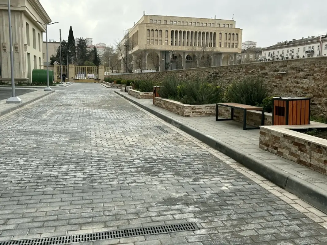 Satılır 3 otaqlı mənzil 105 m²