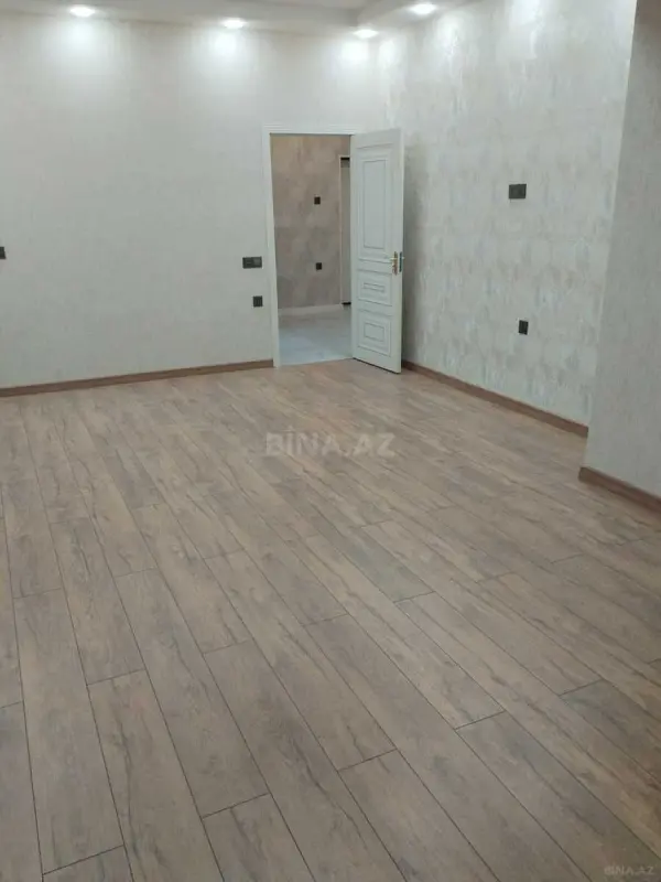 Kirayə verilir 3 otaqlı mənzil 105 m²