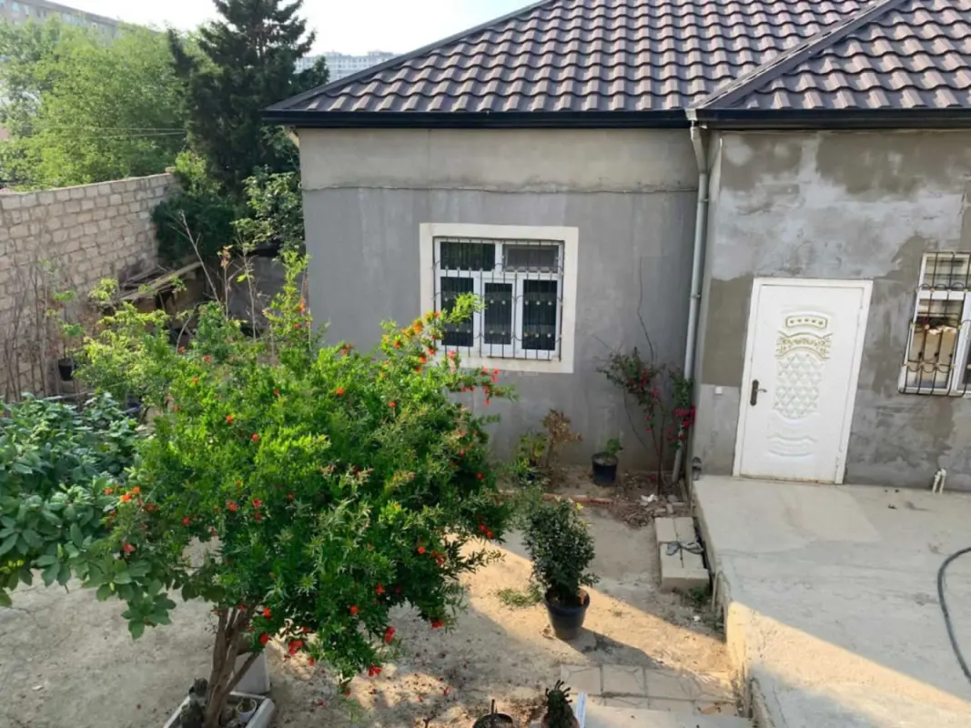 Satılır 4 otaqlı həyət evi 140 m²