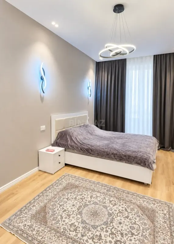 Kirayə verilir 2 otaqlı mənzil 78 m²