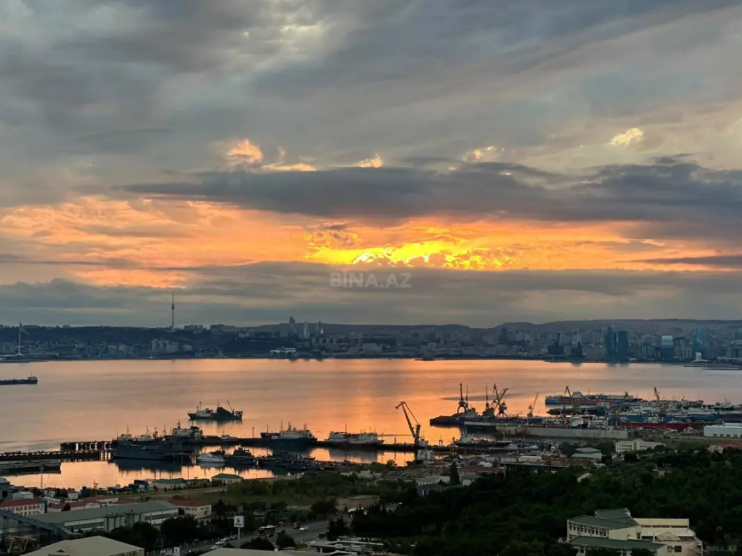 Kirayə verilir 2 otaqlı mənzil 90 m²