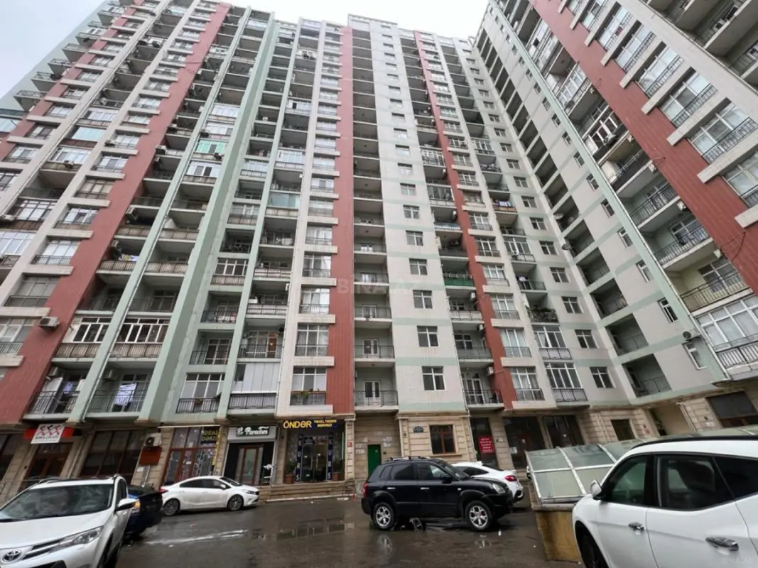 Kirayə verilir 2 otaqlı mənzil 75 m²