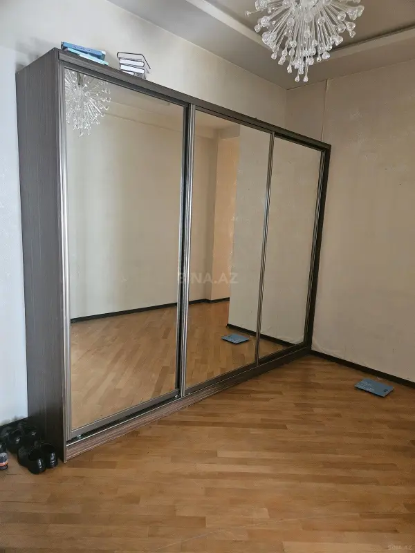 Kirayə verilir 3 otaqlı mənzil 140 m²