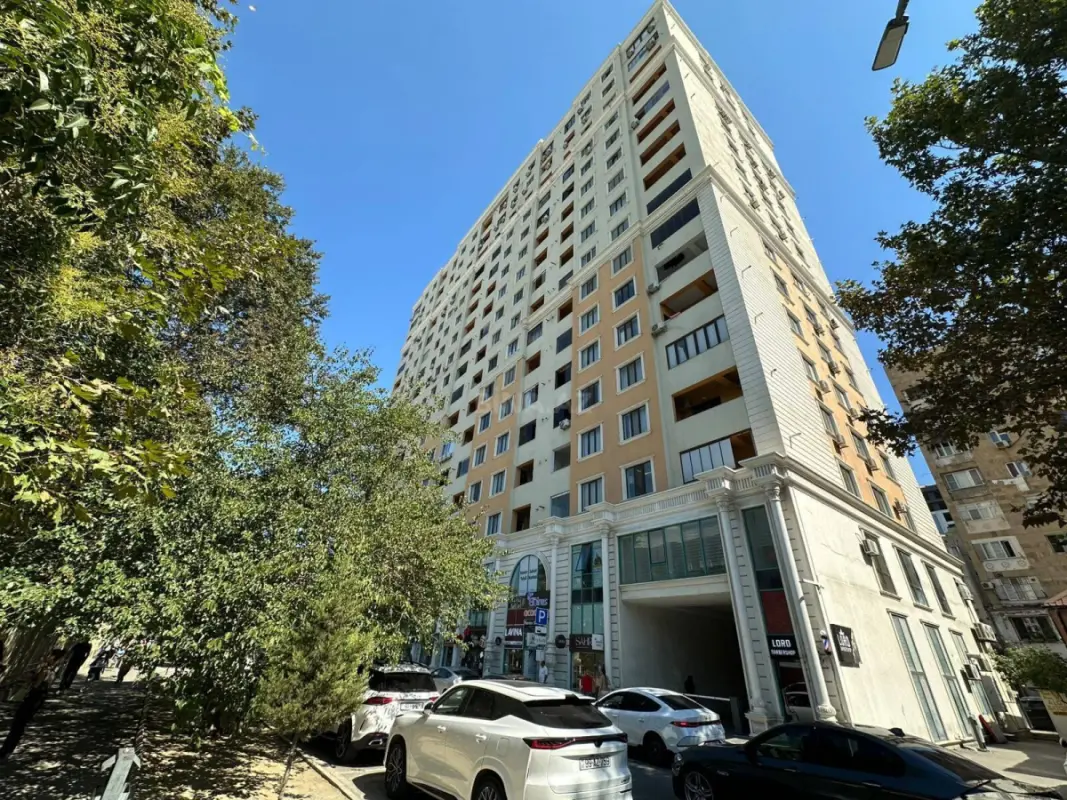 Satılır 3 otaqlı mənzil 120 m²