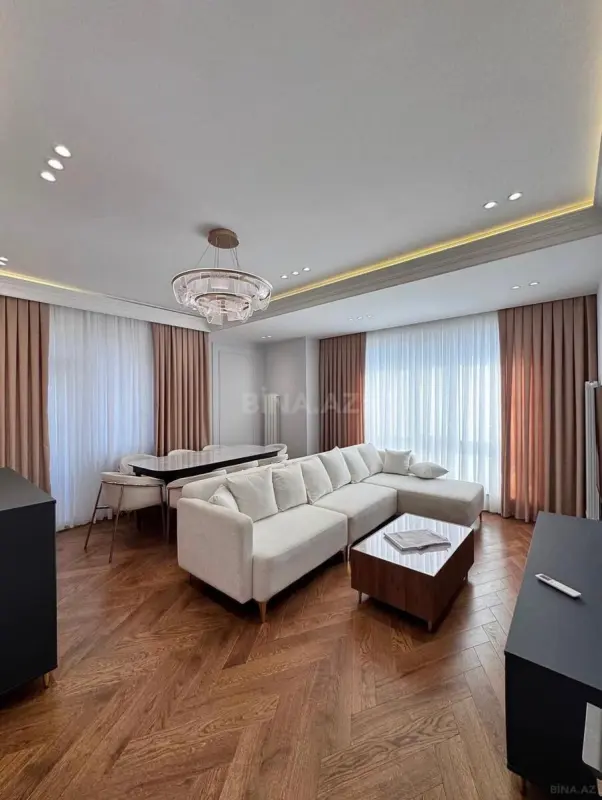 Kirayə verilir 2 otaqlı mənzil 75 m²