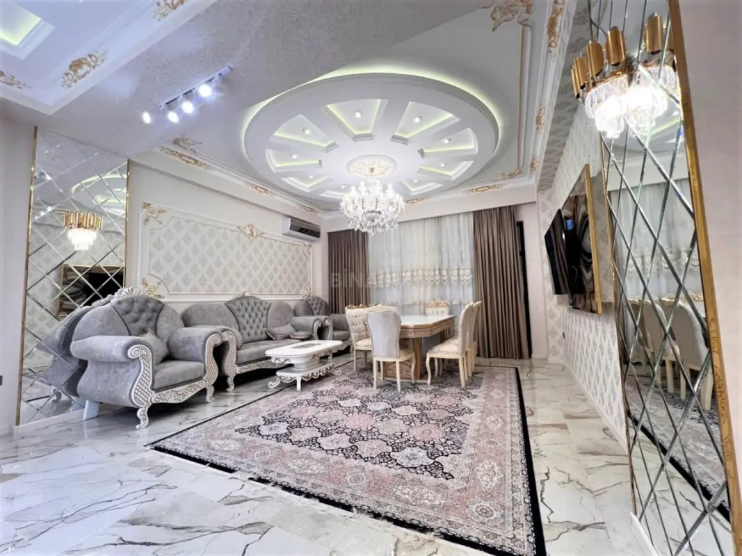 Kirayə verilir 4 otaqlı mənzil 151 m²