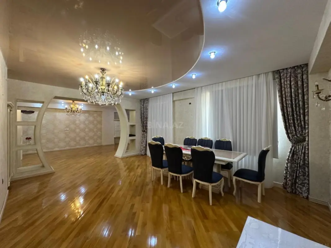 Kirayə verilir 4 otaqlı mənzil 220 m²