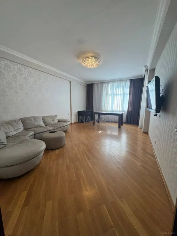 Satılır 3 otaqlı mənzil 120 m²