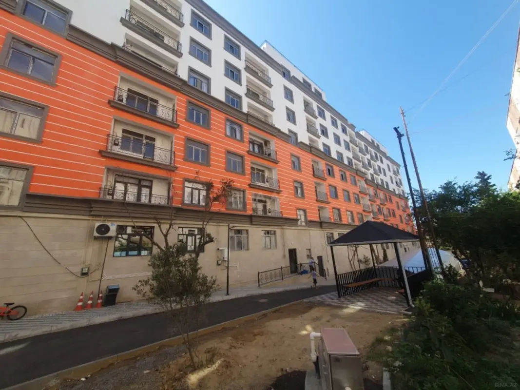 Satılır 2 otaqlı mənzil 74 m²