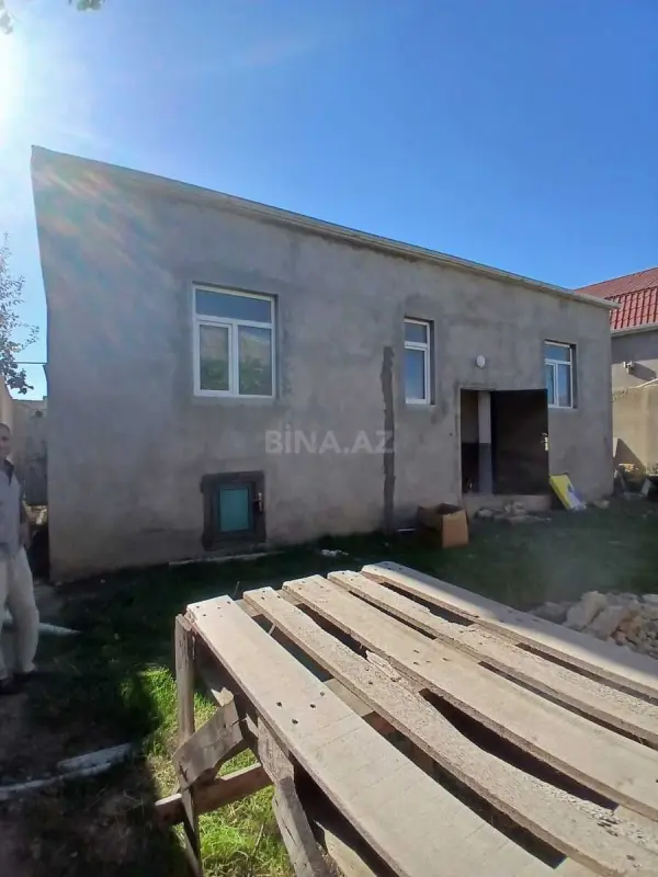 Satılır 4 otaqlı həyət evi 100 m²