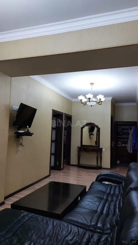 Satılır 3 otaqlı mənzil 117 m²