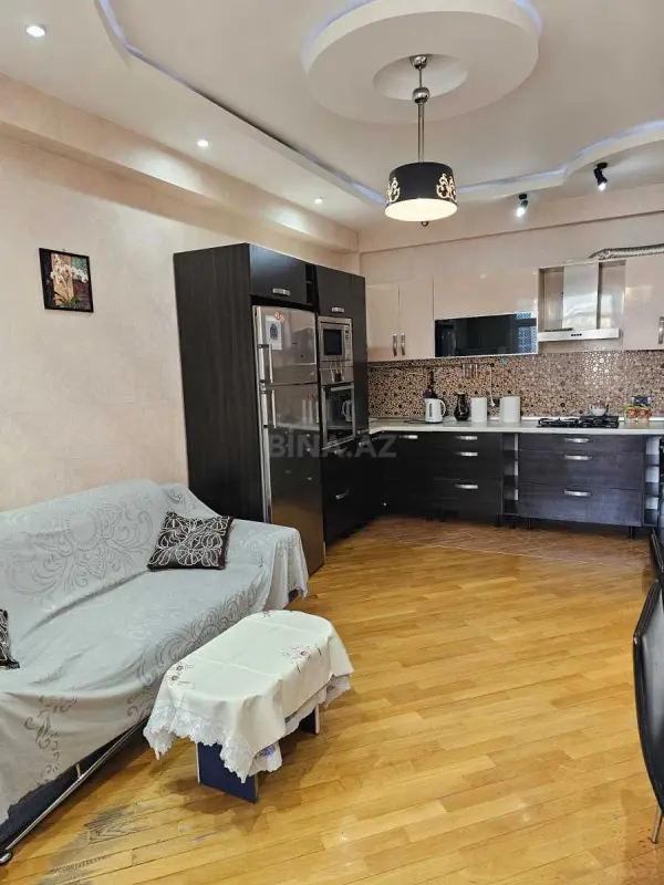 Kirayə verilir 2 otaqlı mənzil 100 m²