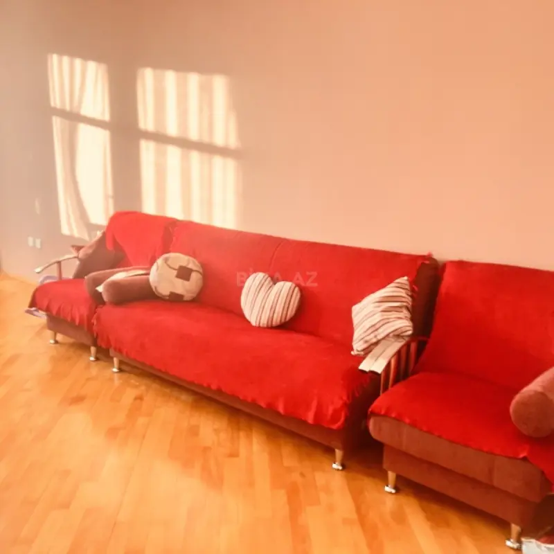 Kirayə verilir 3 otaqlı mənzil 110 m²