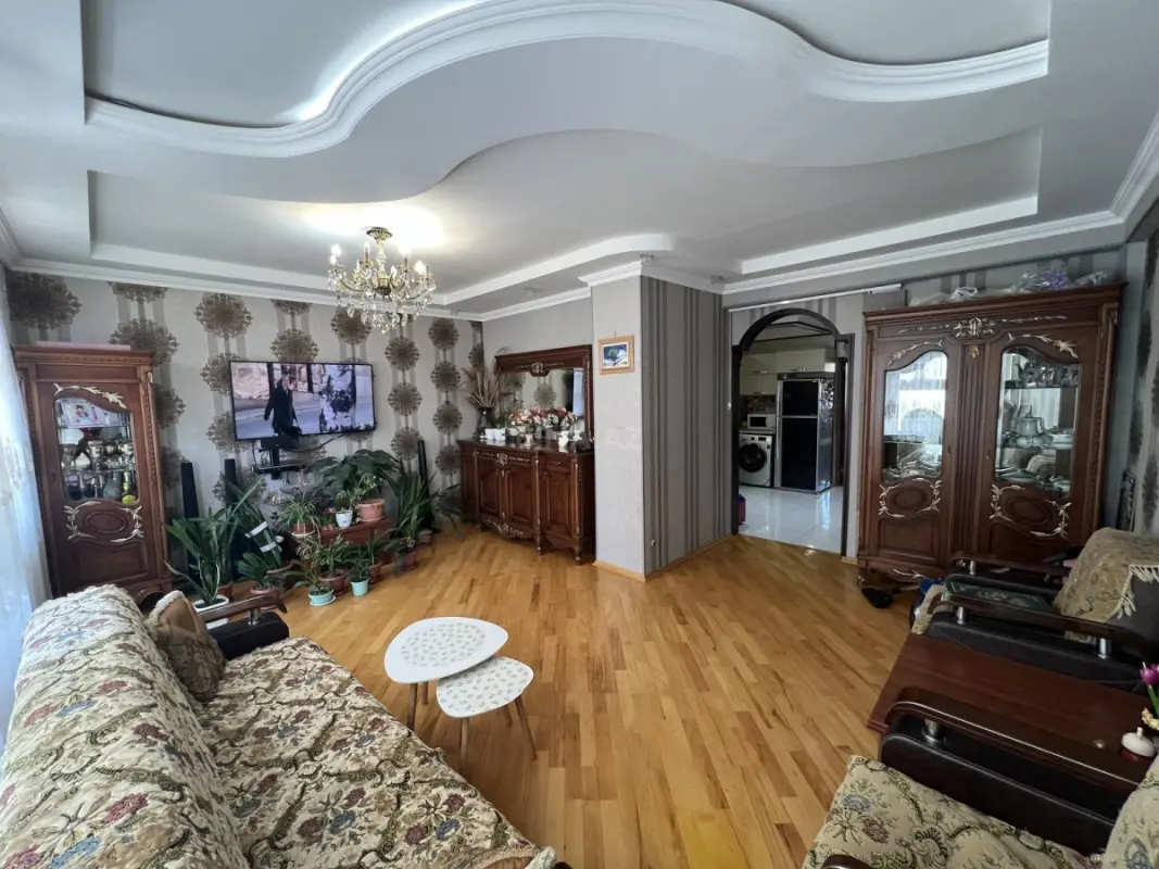 Satılır 3 otaqlı mənzil 110 m²