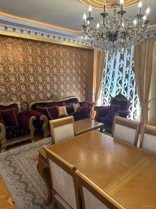 Kirayə verilir 3 otaqlı mənzil 130 m²