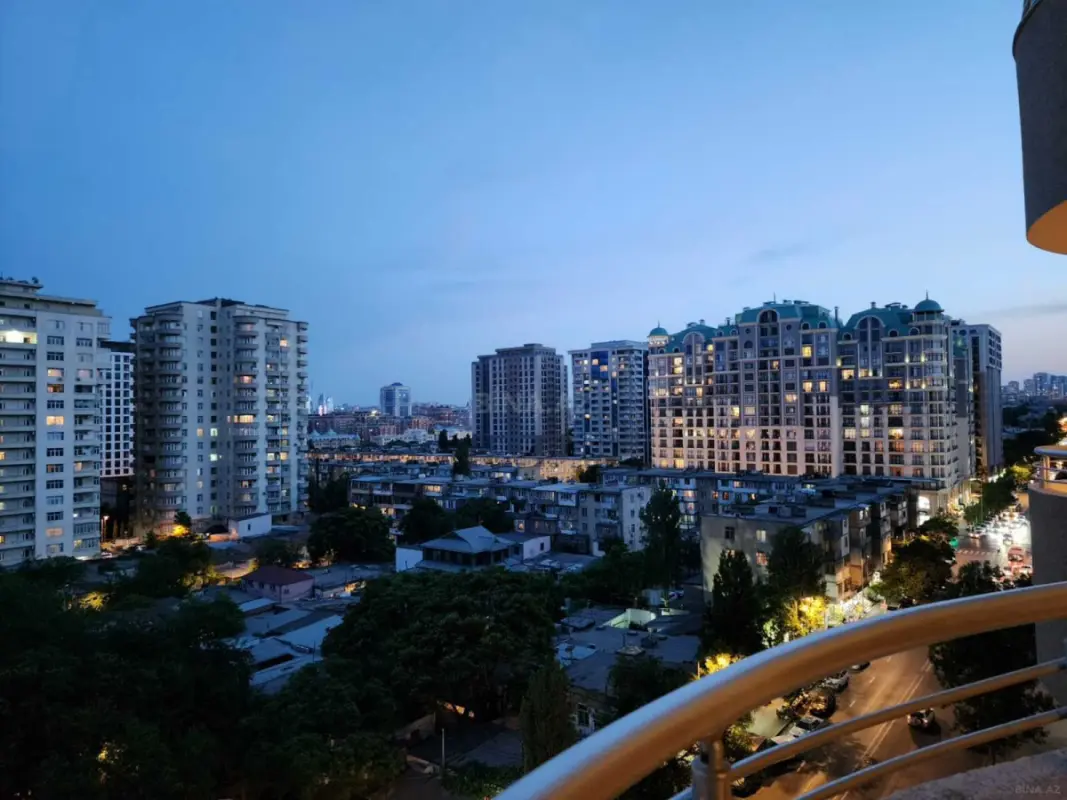 Kirayə verilir 2 otaqlı mənzil 91 m²