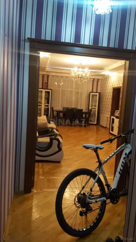 Satılır 3 otaqlı mənzil 120 m²