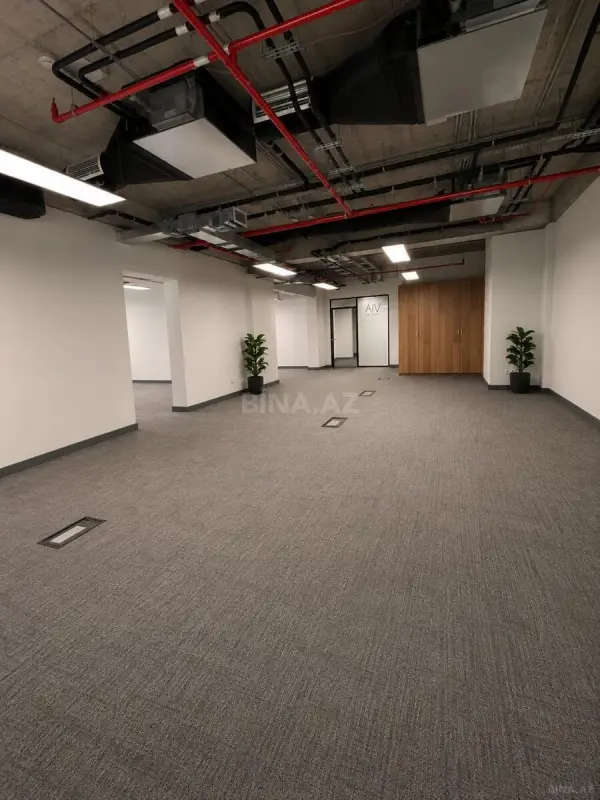 Kirayə verilir 5 otaqlı ofis 210 m²