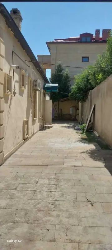 Satılır 5 otaqlı həyət evi 200 m²
