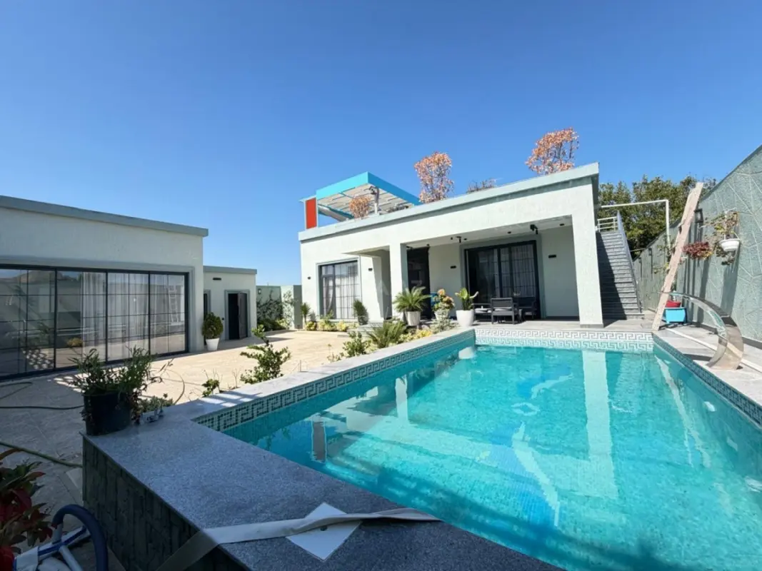 Satılır 3 otaqlı həyət evi 130 m²