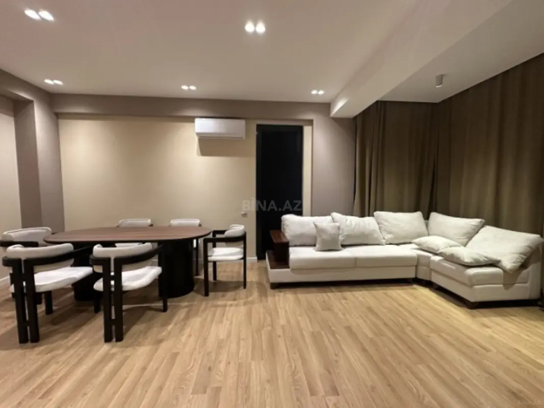 Kirayə verilir 3 otaqlı mənzil 135 m²